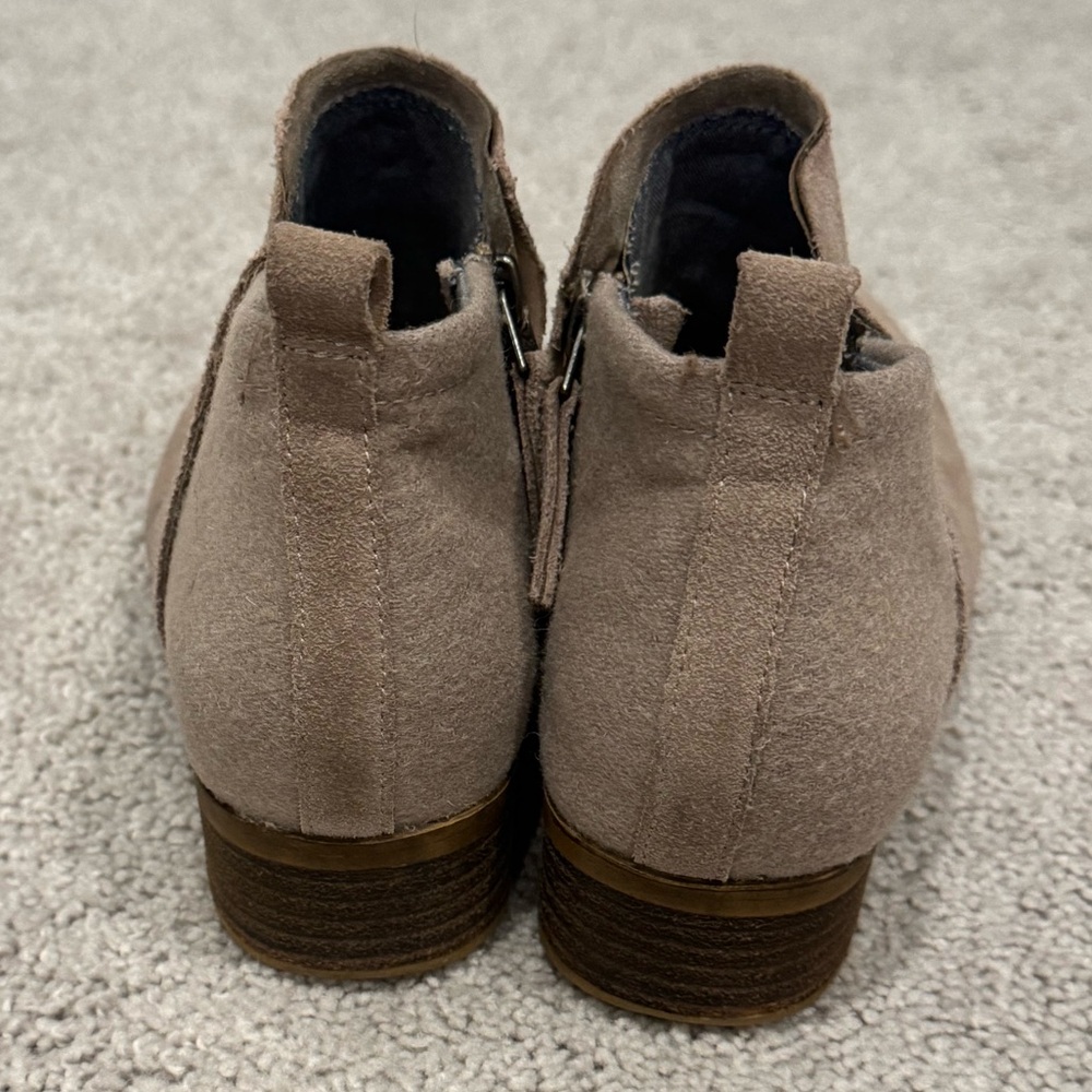 Toms booties size 5.5 - Picture 3 of 7
